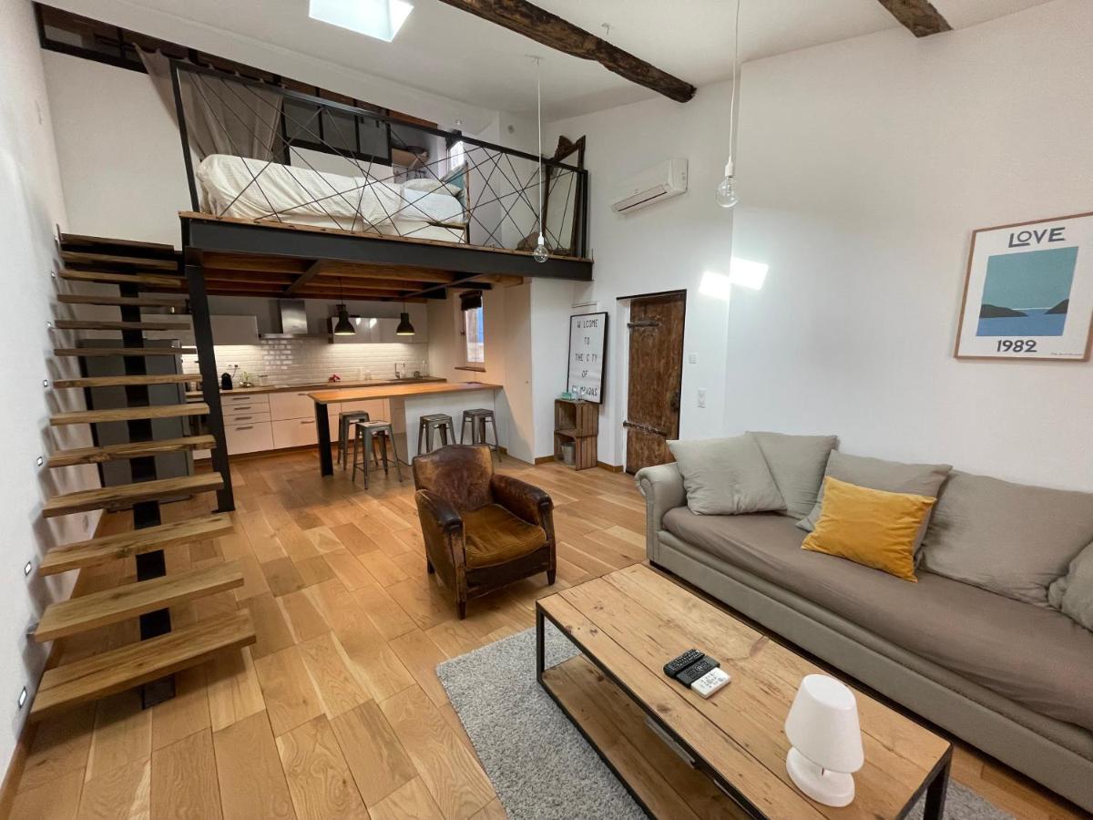 Duplex Avec Vue Sur Les Arenes Apartment Arles Exterior photo